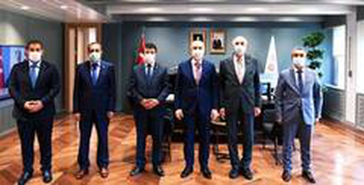 Van heyeti ulaşım ve haberleşme taleplerini Bakan Karaismailoğlu\'na iletti