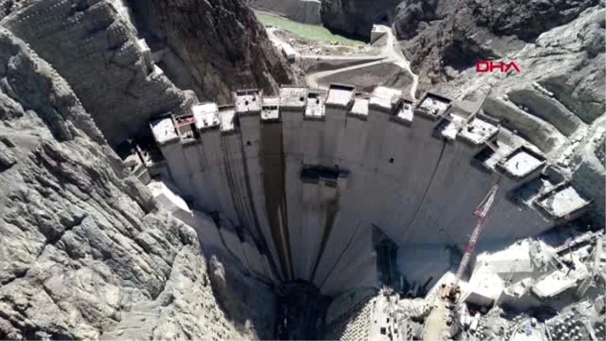 ARTVİN Yusufeli Barajı inşaatında çalışan işçilere ev izni çıktı