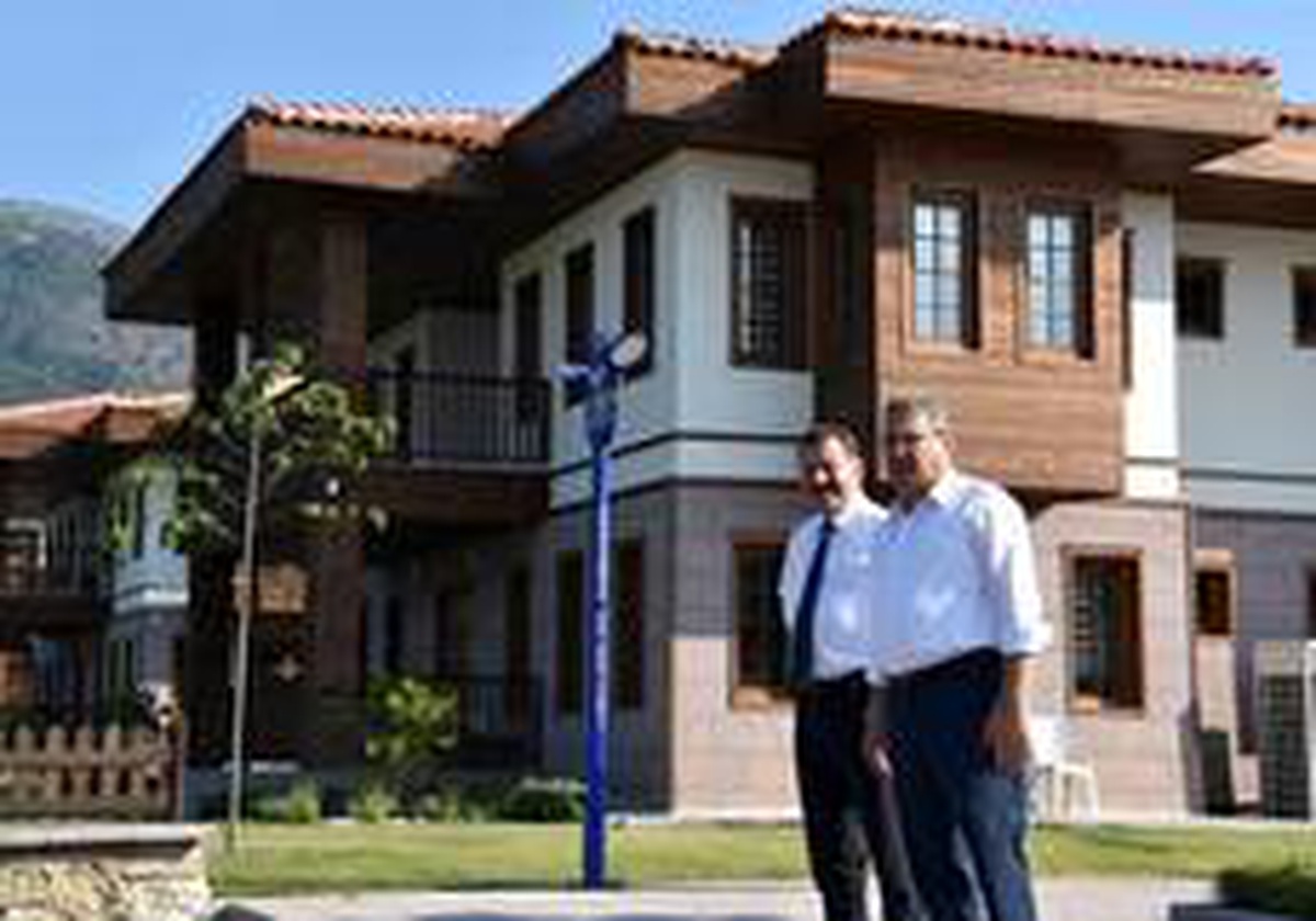 Başkan Çerçi Balıkesir Büyükşehir Belediye Başkanı Yılmaz\'ı ağırladı