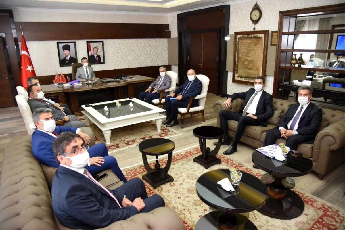 Cumhur İttifakı Belediye Başkanlarından Vali Aksoy\'a ziyaret