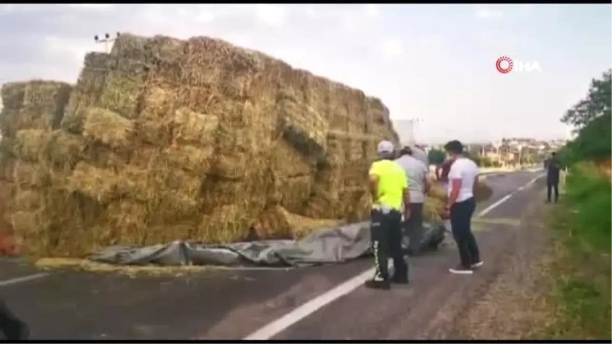 Son dakika yerel: Freni boşalan kamyon, orta refüje çarparak yan yattı