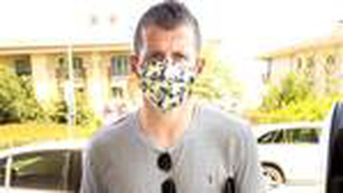Neden logolu maske? ( EMRE BELÖZOĞLU)