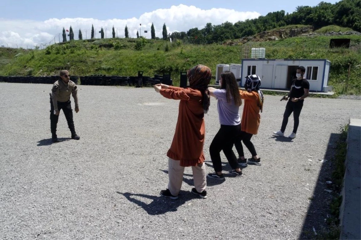 Özel Güvenlik ve Koruma Bölümü öğrencilerine silah atış eğitimi