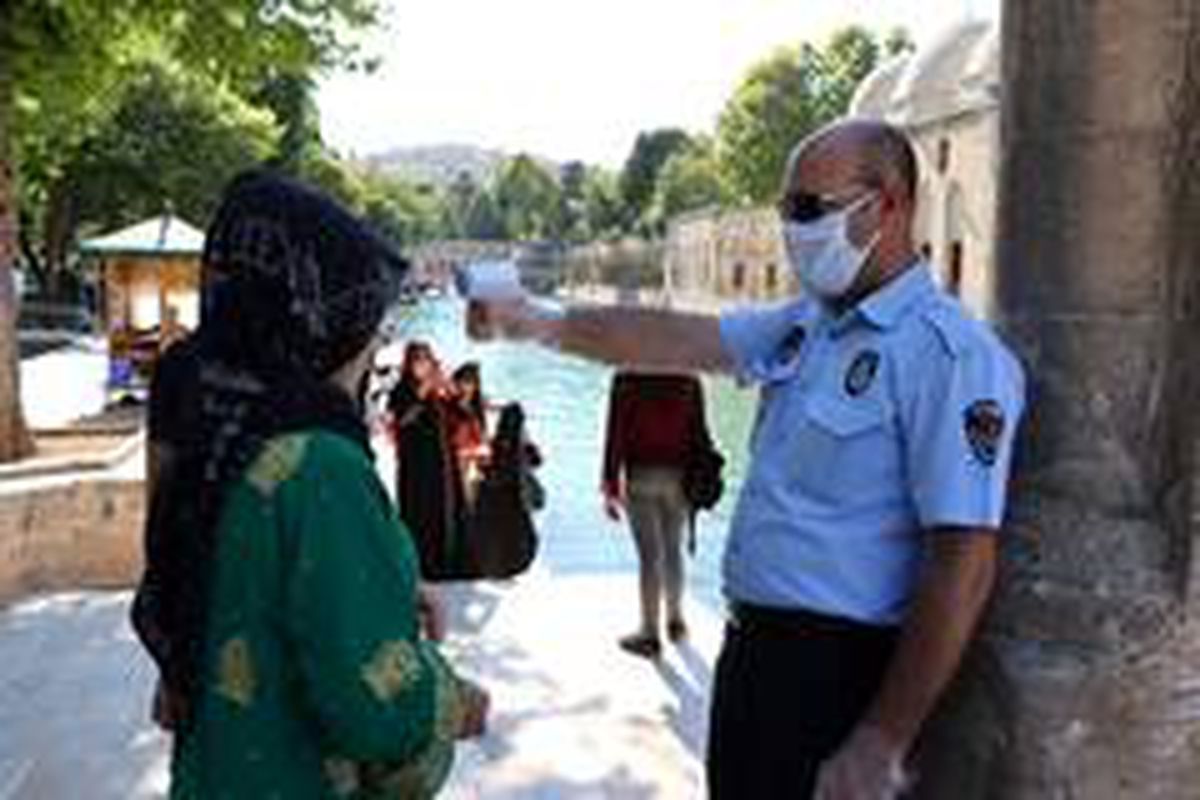 Son dakika! Şanlıurfa\'da maske dağıtımı sürüyor