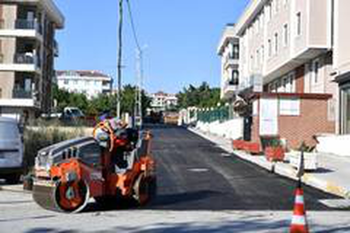 Beylikdüzü\'nde yol ve asfalt çalışmalarına başlandı