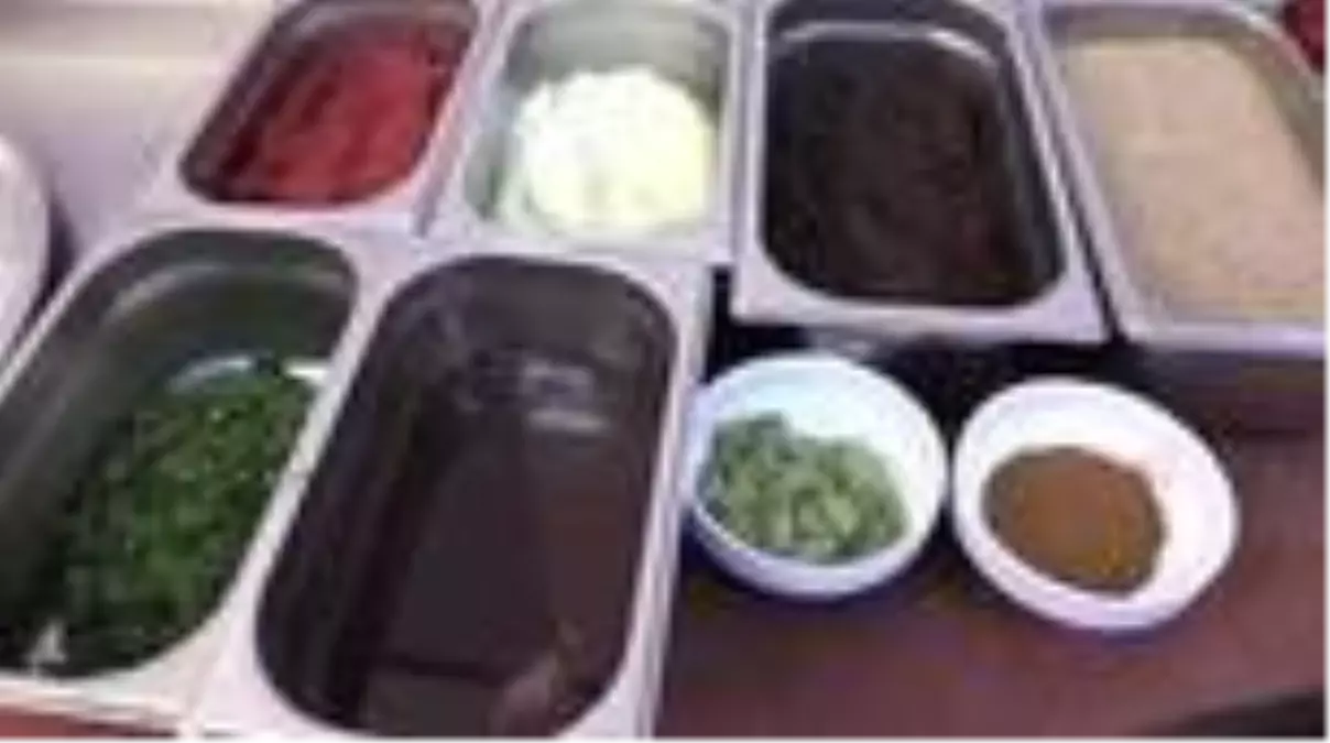 Coğrafi işaret belgeli etsiz çiğ köfteye farklı sunum