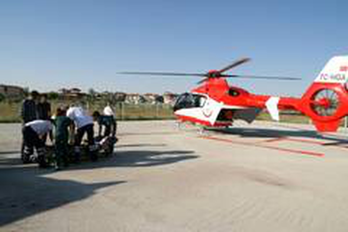 Kalp krizi geçiren tarım işçisi helikopter ambulansla hastaneye sevk edildi