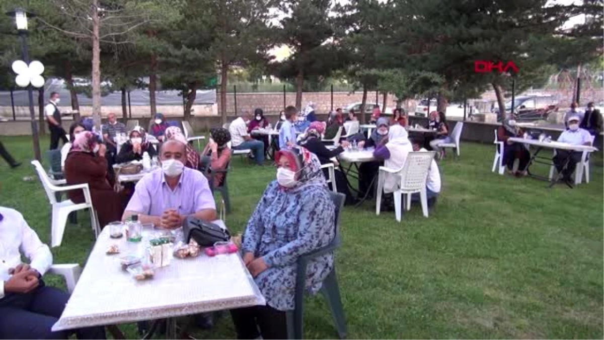 YOZGAT Şehit polisin kardeşi, koronavirüs tedbirleri altında evlendi