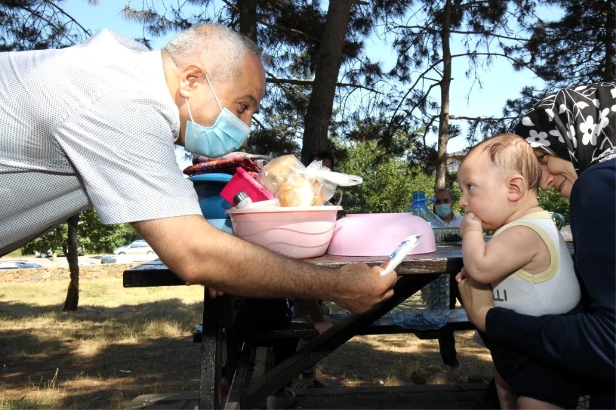 Başkan Büyükgöz\'den piknik yapan vatandaşlara ziyaret