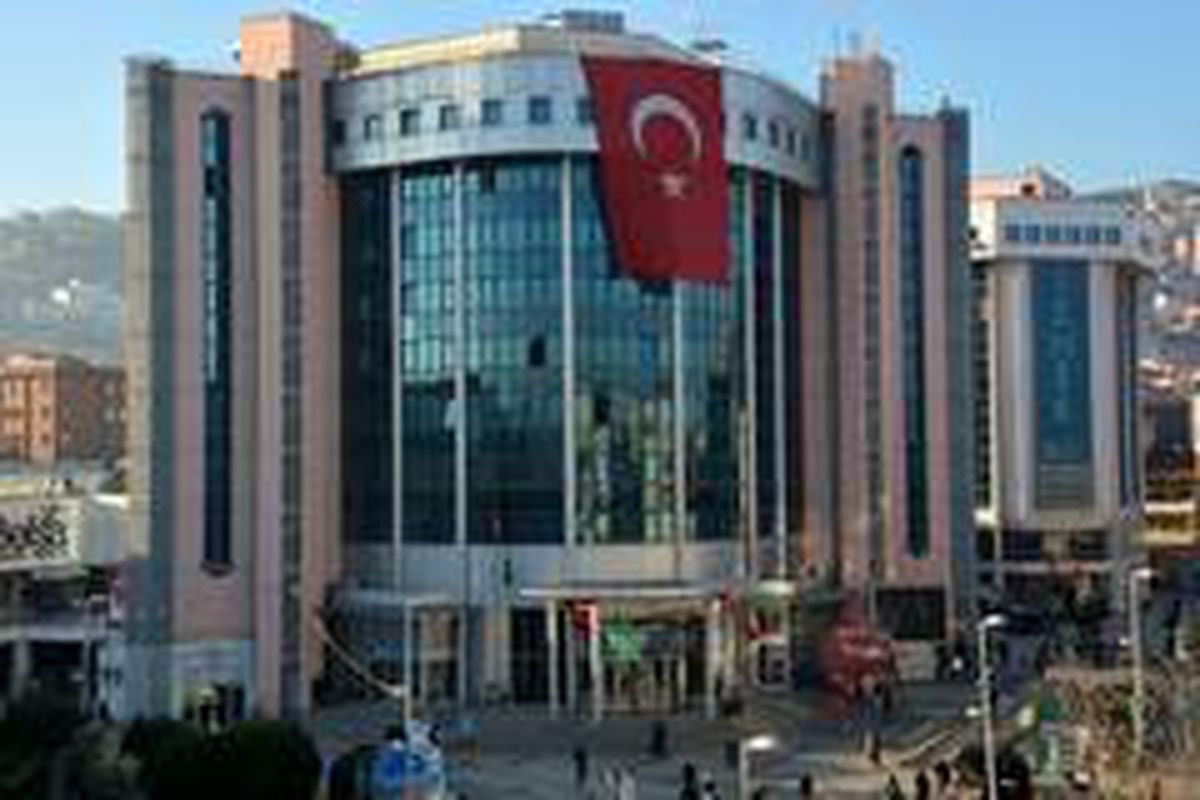 İzmit Belediyesi esnaf ve müteahhitlere olan borcunu sıfırladı
