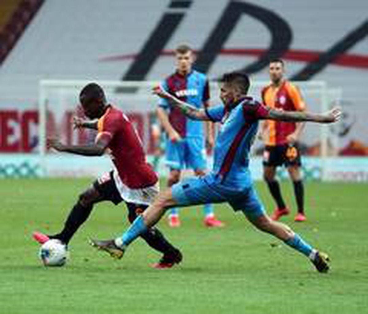 Jean Michael Seri, ikinci golünü attı