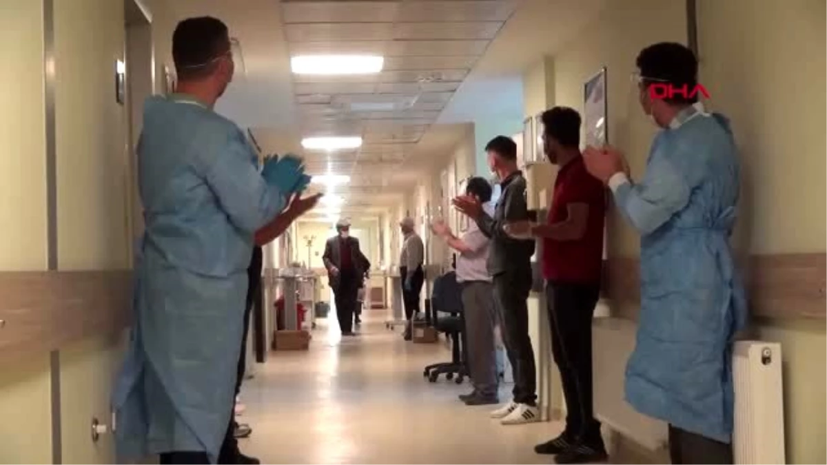 Son dakika haber | Koronavirüsü yenen 68 yaşındaki çift alkışlarla taburcu edildi