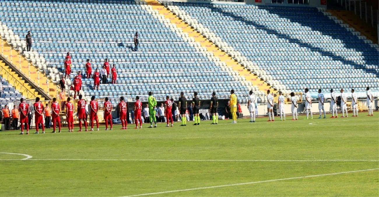 Süper Lig: Kasımpaşa: 0 Sivasspor: 0 (İlk yarı)