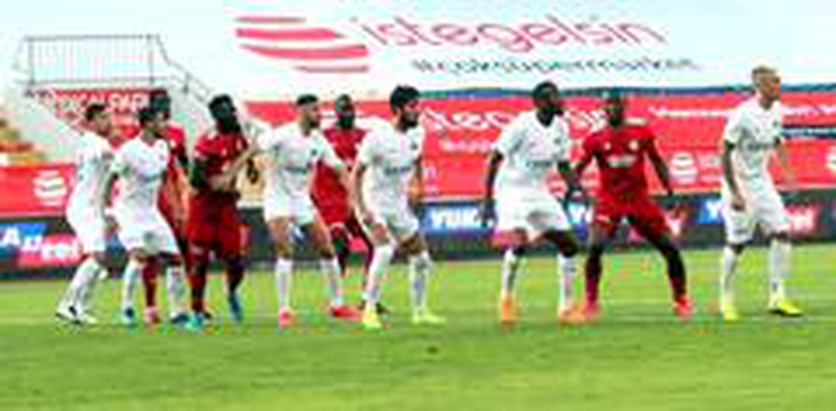 Süper Lig: Kasımpaşa: 0 Sivasspor: 0 (Maç sonucu)