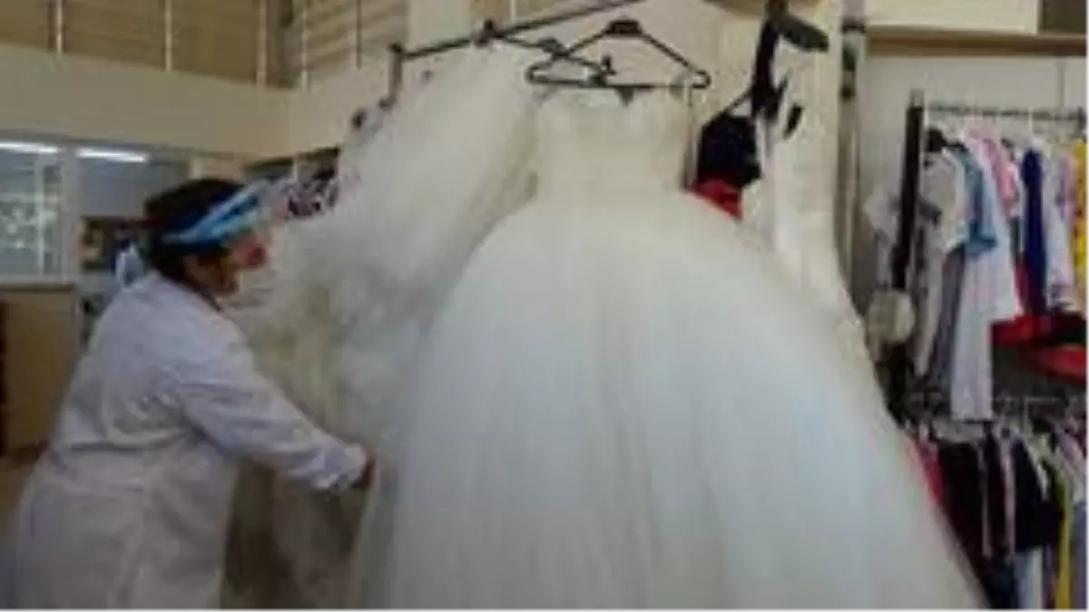 Askıda gelinlik uygulaması yüzleri güldürüyor