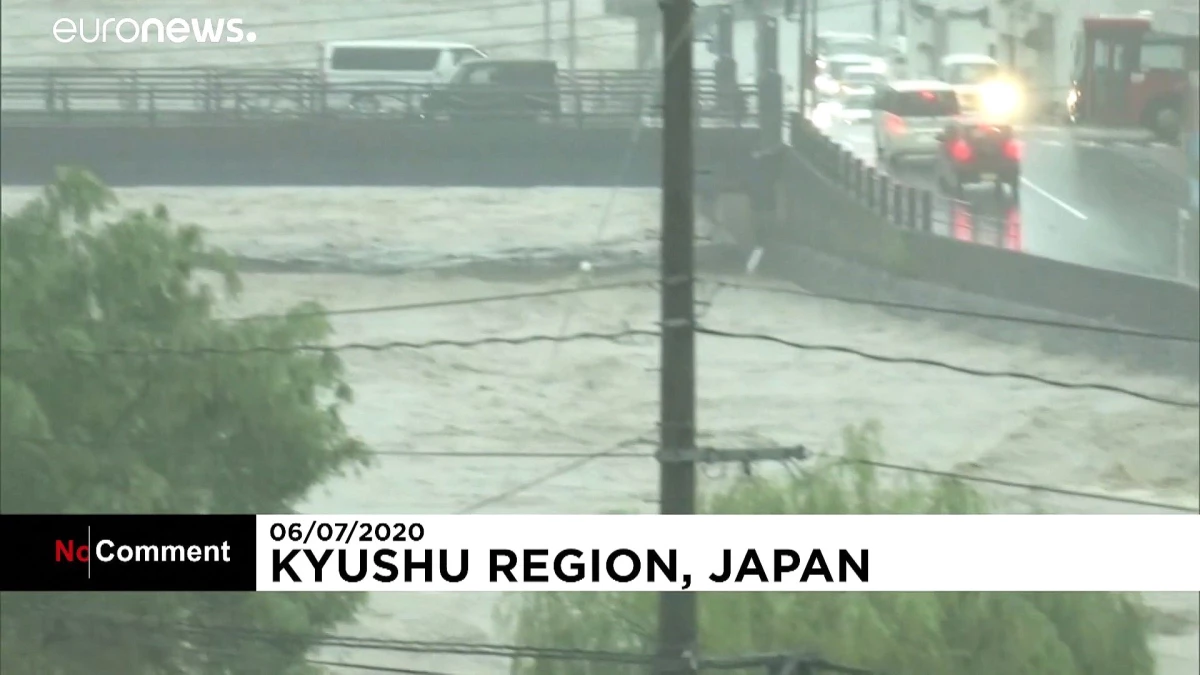 Japonya\'nın güneyinde sel felaketi: 40 kişi hayatını kaybetti
