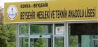 Lisede üretilen farklı tasarımlı maskeler yoğun ilgi görüyor