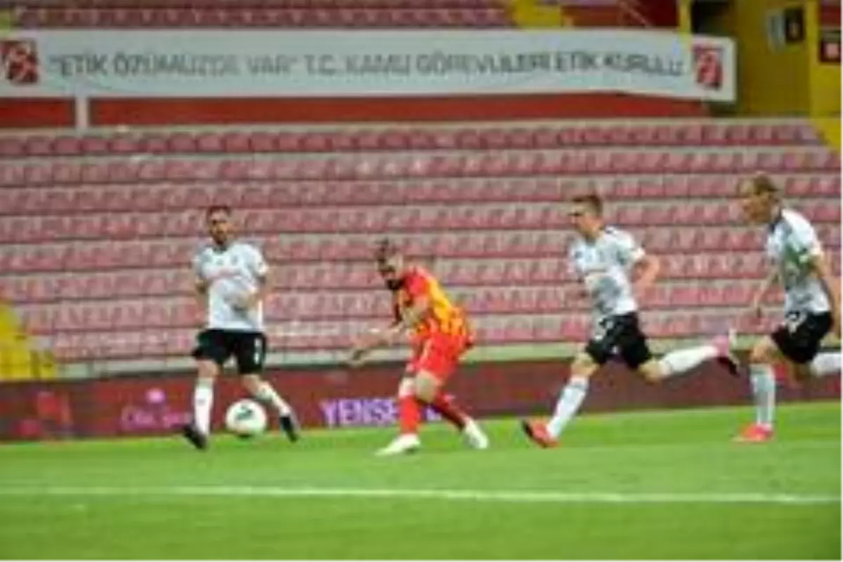 Süper Lig: Kayserispor: 3 Beşiktaş: 1 (Maç sonucu)