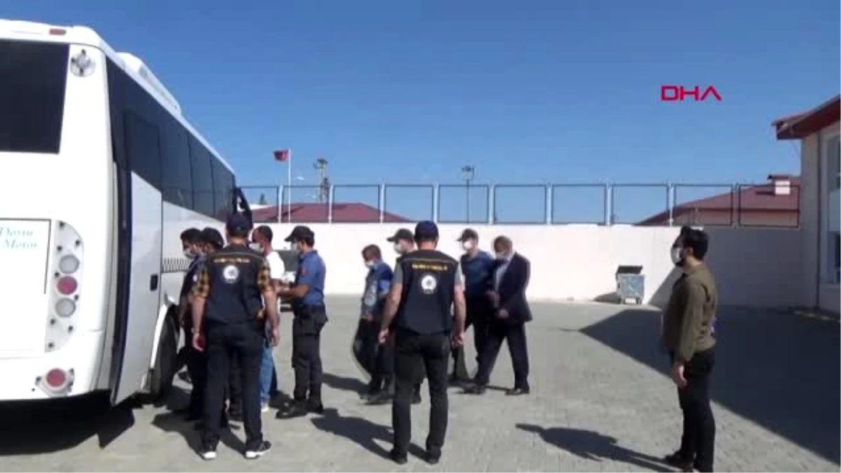Van ve Bitlis\'te göçmen kaçakçılığı operasyonuna 5 gözaltı