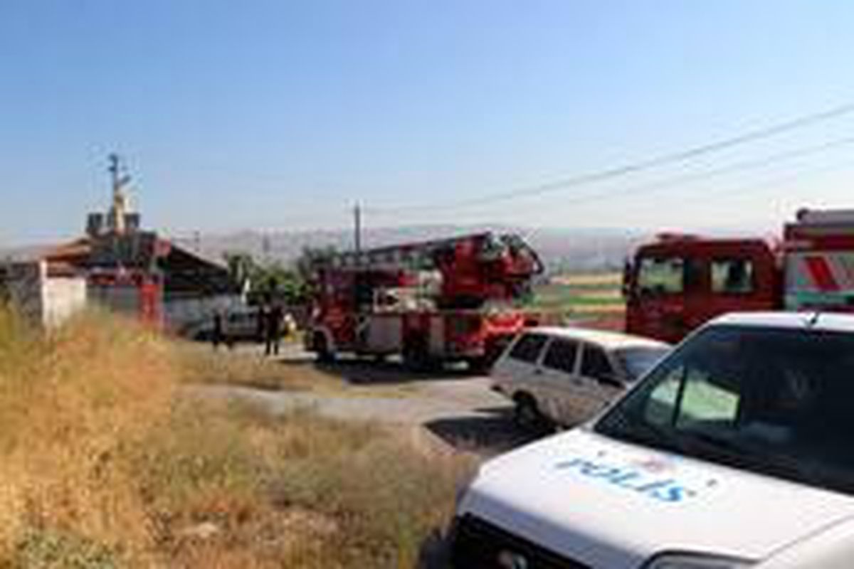 Çatı yangını büyümeden söndürüldü
