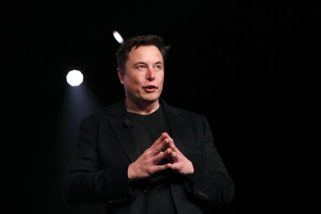 Elon Musk'ın 480 TL'ye satışa çıkardığı şortlar kısa sürede tükendi