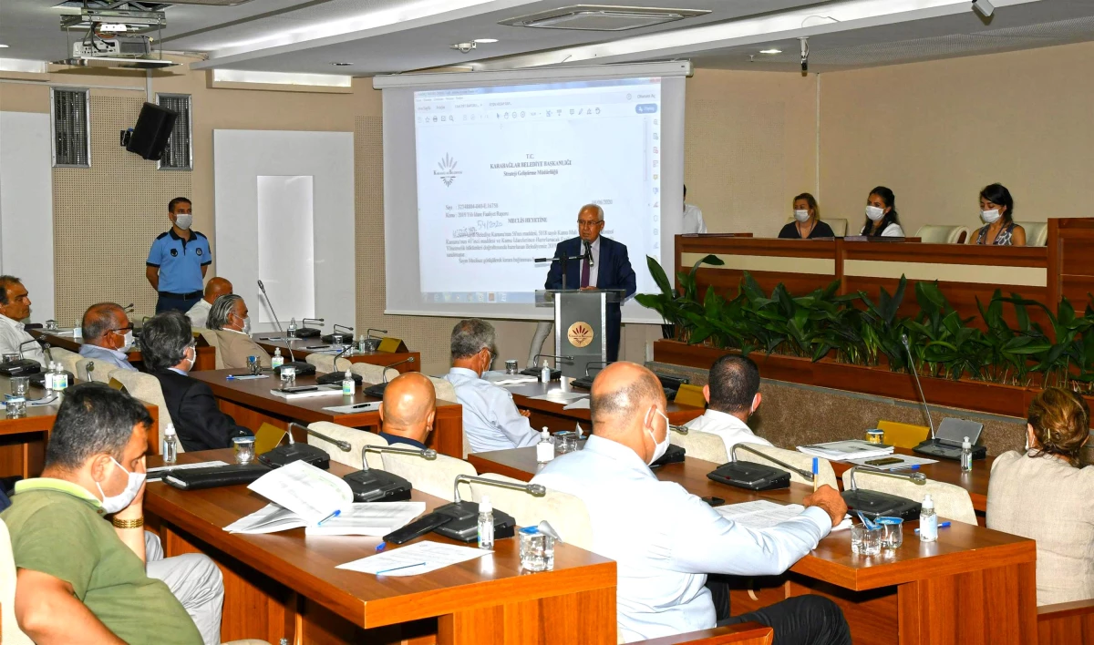 Karabağlar Belediyesi\'nin faaliyet raporu kabul edildi