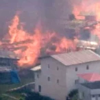 Son Dakika: Artvin Sahlepçiler mahallesinde çıkan yangında köy evleri yanıyor