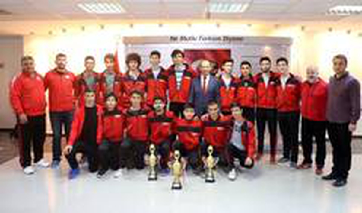 Turgutlu Belediyespor Erkek Voleybol Takımı 2. Ligde