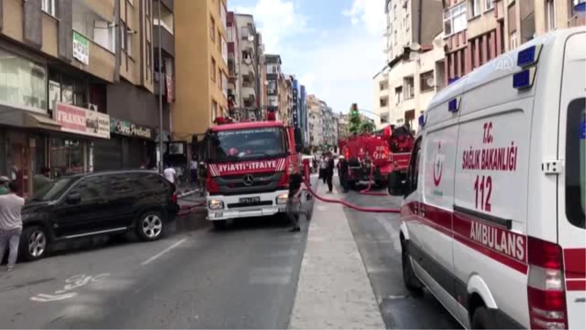 Zeytinburnu\'nda iş yerinde çıkan yangın hasara neden oldu