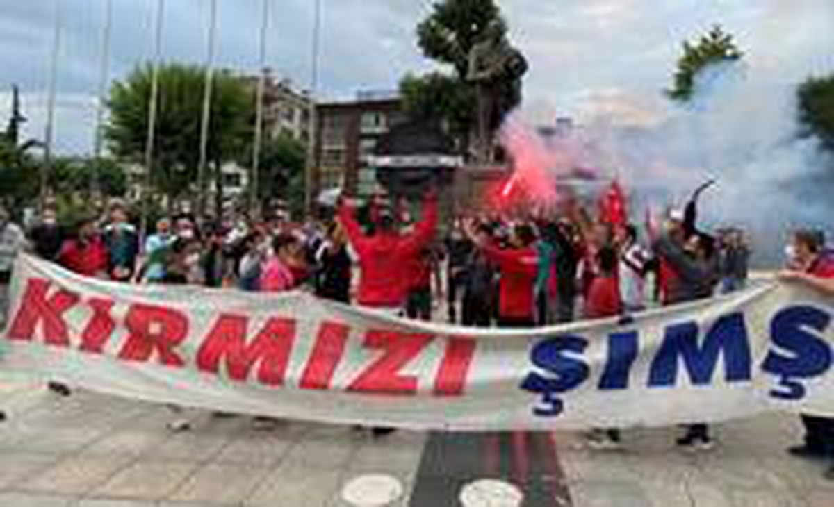 Düzcesporlu taraftarlar TFF\'ye yürüyor