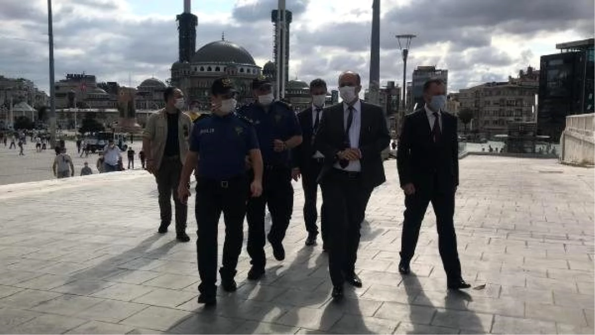 Son dakika haberi | Emniyet Müdürü Zafer Aktaş Taksim\'de incelemelerde bulunuyor (1)