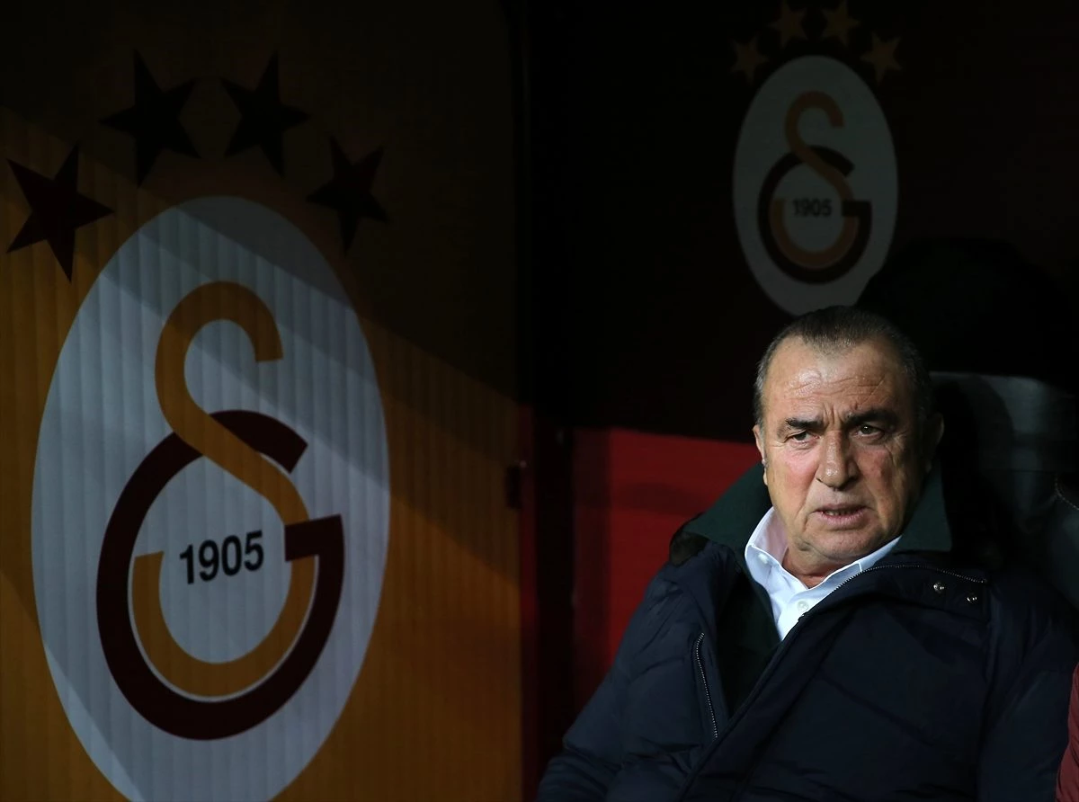 Fatih Terim\'den dikkat çeken G.Saray paylaşımı: Forma askıya hiç kuru asılmadı