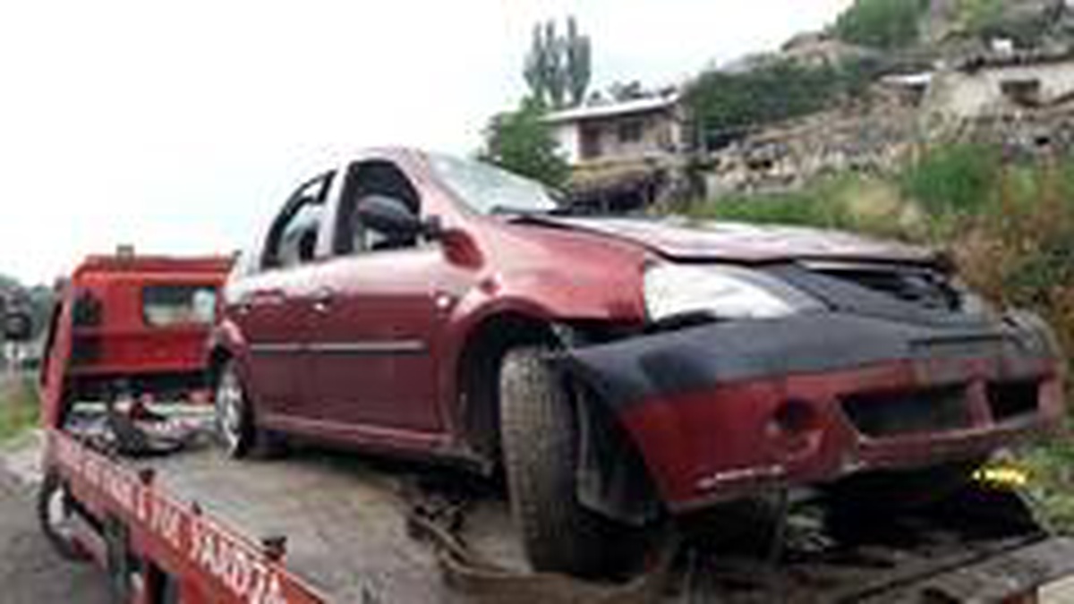 Tır ile otomobil çarpıştı: 1 ölü 1 yaralı