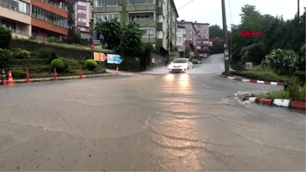 Zonguldak\'ta sağanak yağmur yolları göle döndürdü