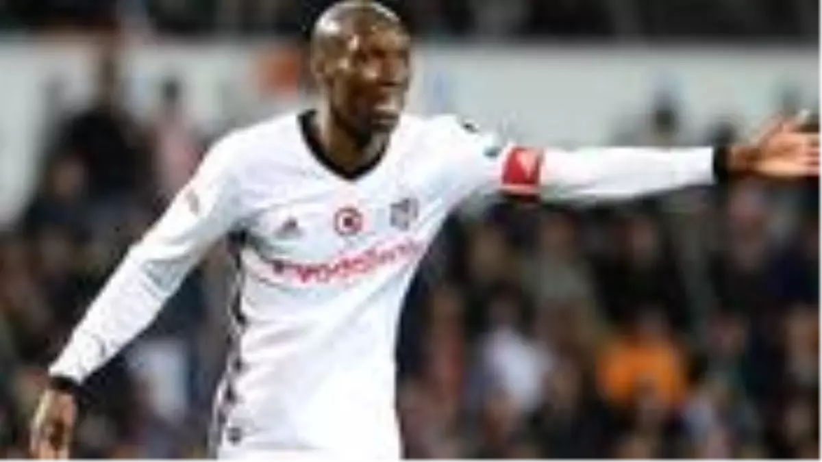 Cezalı duruma düşen Atiba Hutchinson, Yeni Malatyaspor maçında yok