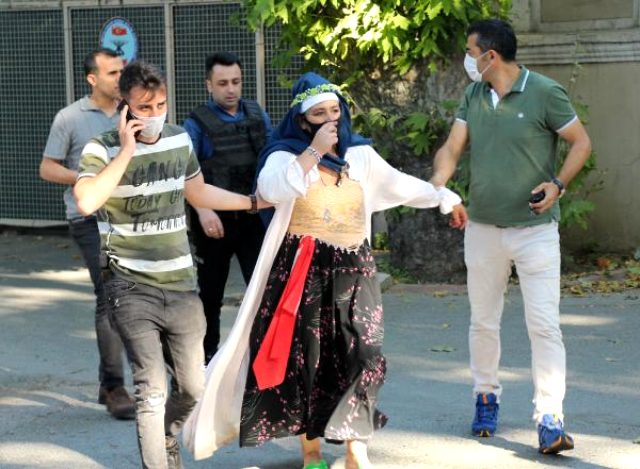 Dolmabahçe'de hareketli anlar! Şüpheli kadın gözaltına alındı