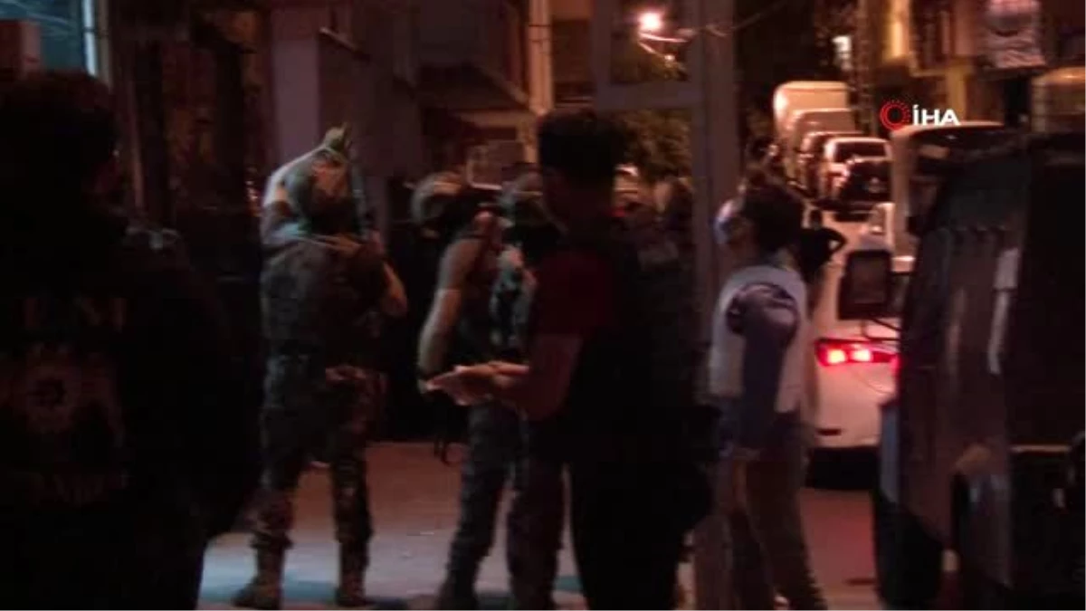 İstanbul\'da gece yarısı çok sayıda adrese terör operasyonu