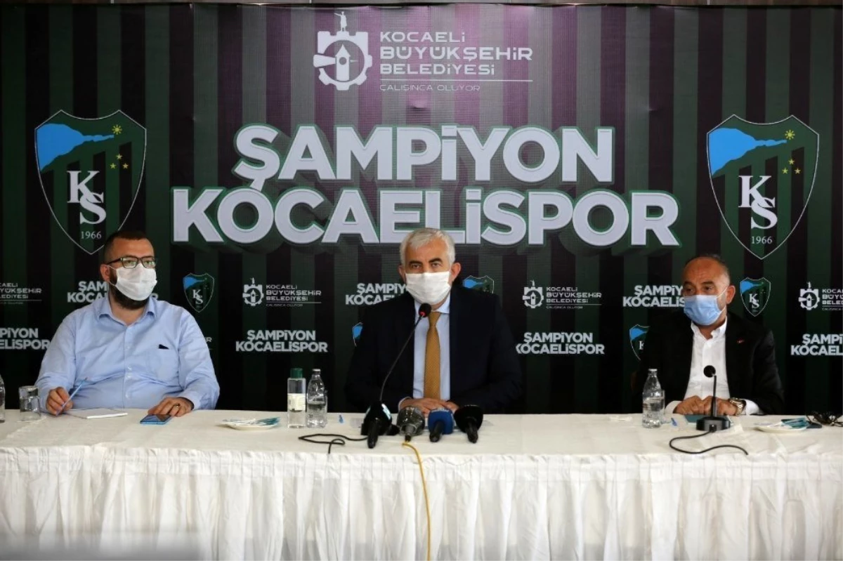 Şampiyon Kocaelispor\'a yakışan kutlama