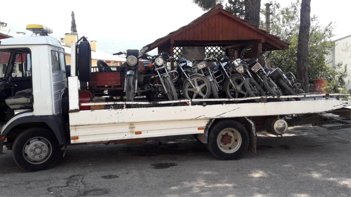 Adana\'da çalınan motosikletler Kozan\'da bulundu