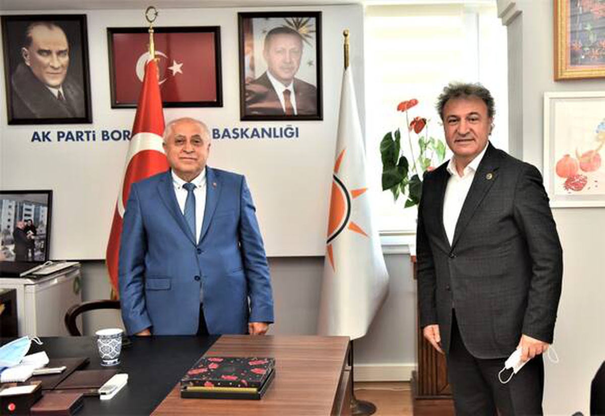Başkan İduğ\'dan AK Parti\'ye hayırlı olsun ziyareti