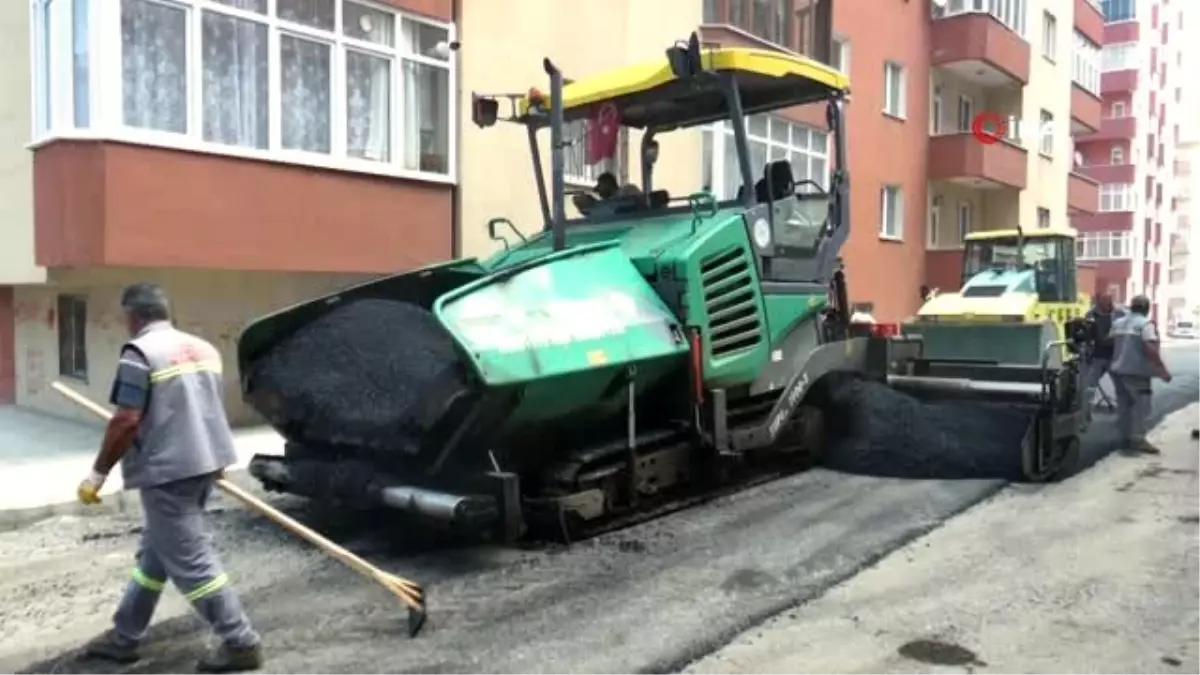 Son dakika güncel: Belediye Başkanı silindirin başına geçti operatörlük yaptı