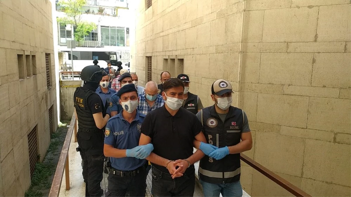 Bursa\'da FETÖ operasyonunda 8 tutuklama