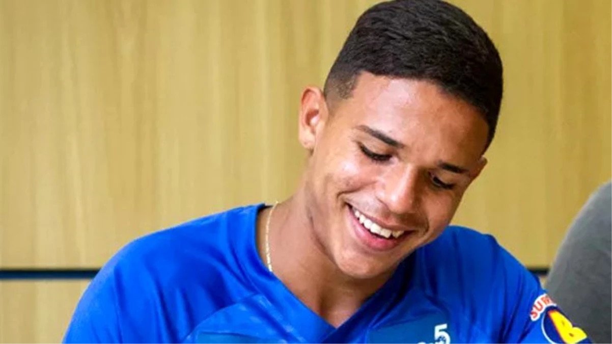 Cruzeiro Başkanı, Brezilyalı genç yetenek Jadsom\'un transferi için Fenerbahçe\'den randevu aldı