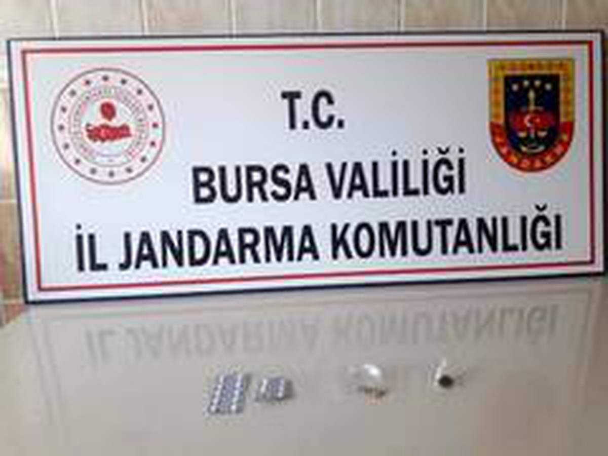 Jandarmadan uyuşturucu tacirlerine operasyon: 2 gözaltı