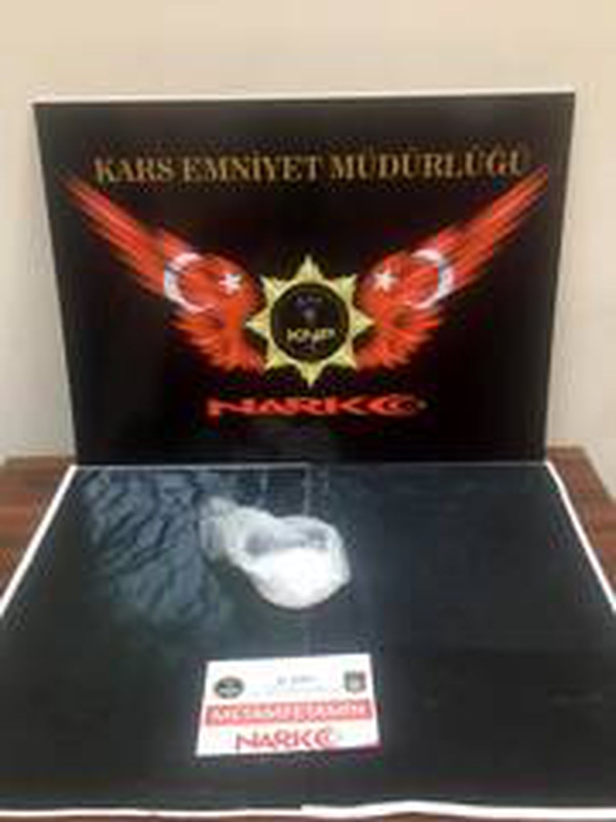 Kars\'ta bir kişinin üzerinde uyuşturucu yakalandı