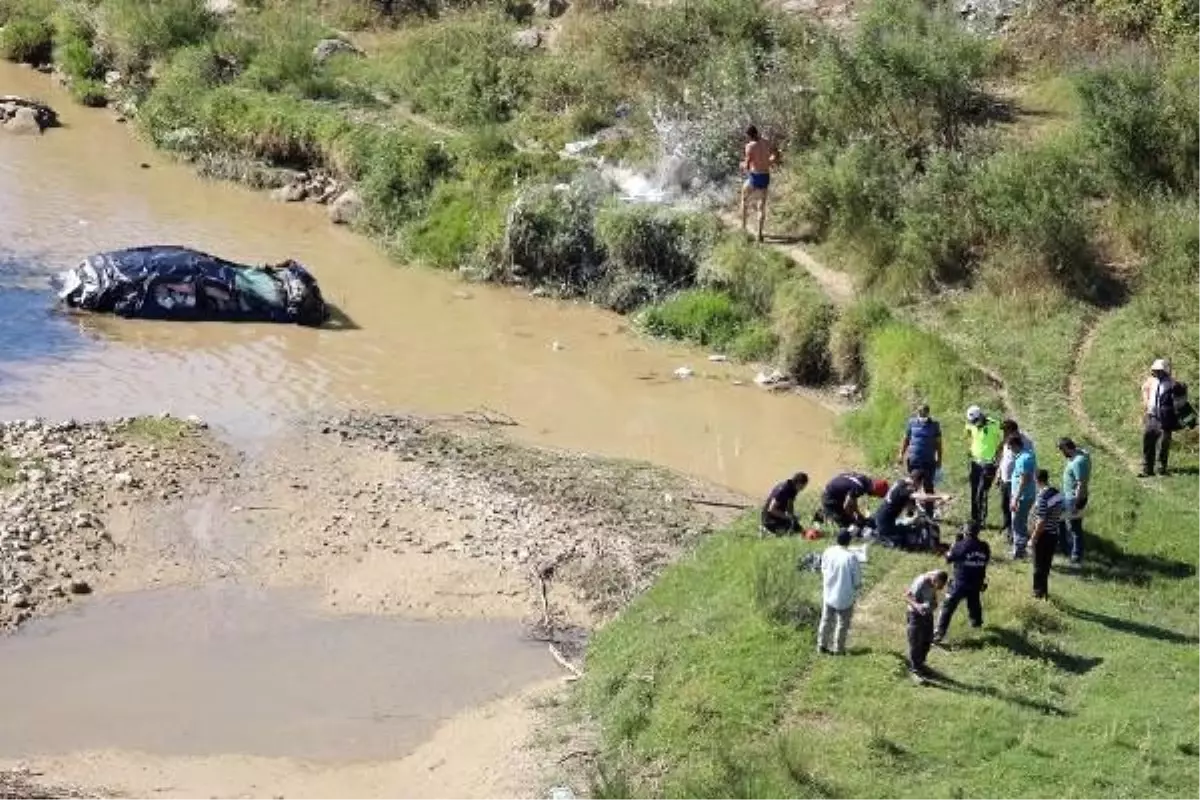 Otomobiliyle uçuruma yuvarlanan ziraat mühendisi ölümden döndü