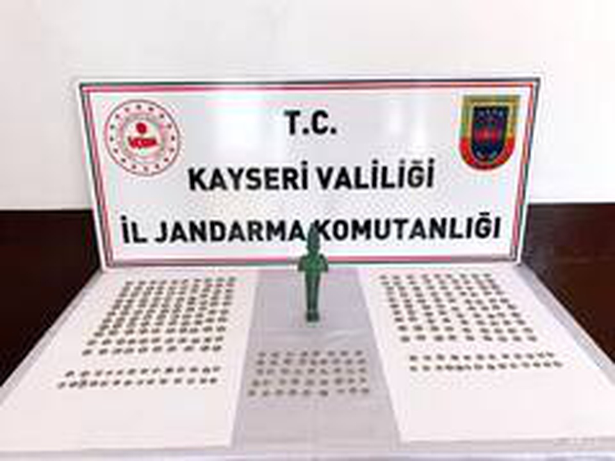 Tarihi eserleri satmak için Kayseri\'ye gelen 3 kişi yakalandı