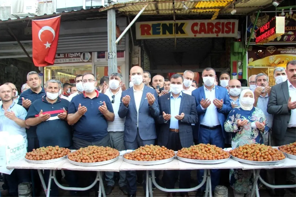 Son dakika haberleri... Ayasofya Caminin ibadete açılması nedeniyle lokma dağıtıldı