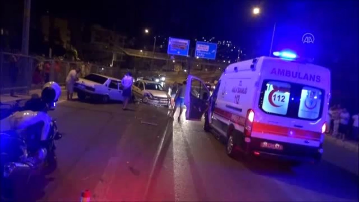 Aydın\'da trafik kazasında aynı aileden 2\'si bebek 4 kişi yaralandı