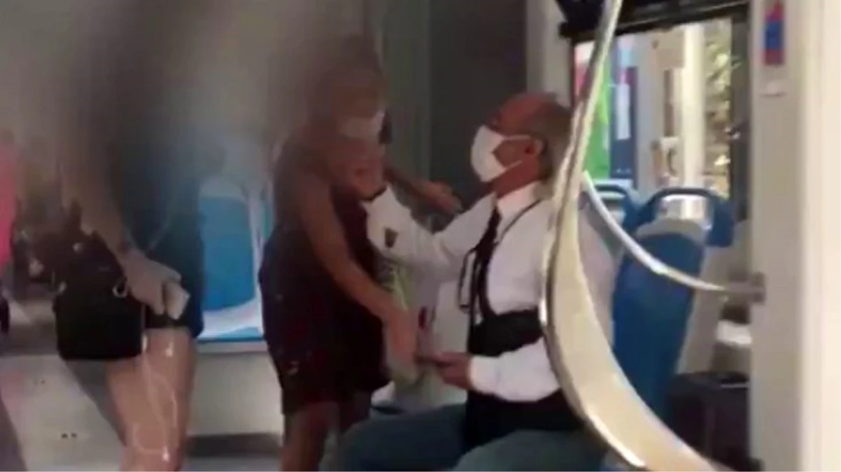 Emekli hakim, tramvayda 15 yaşındaki kızların fotoğrafını çekerken yakalandı